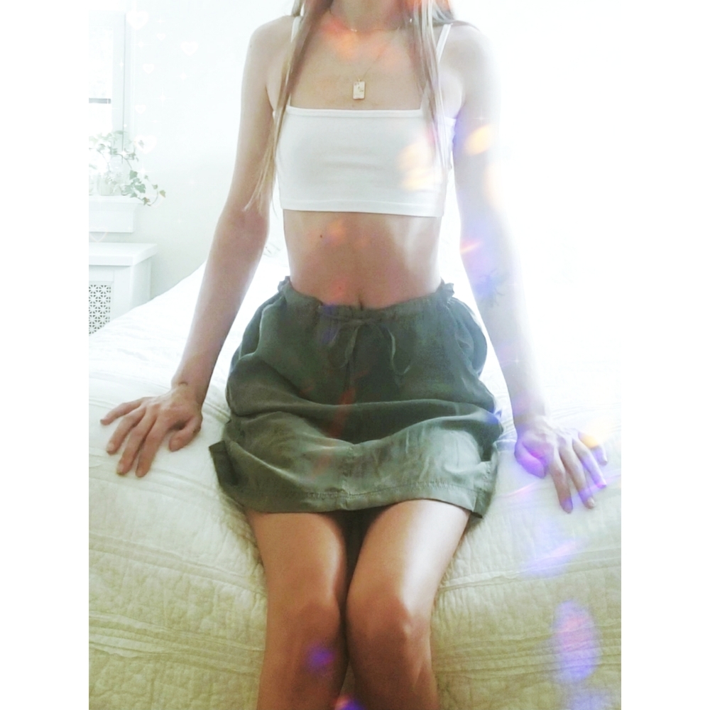 100%SILK ARMY GREEN SKIRT SIZE XS